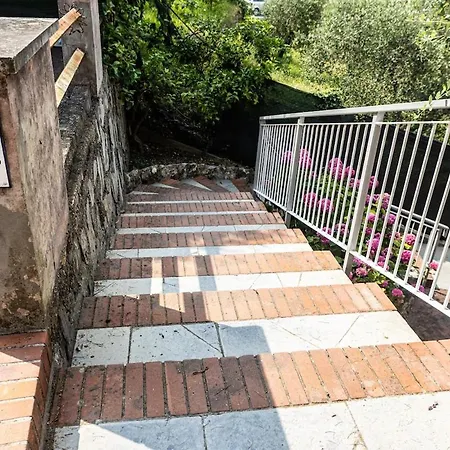 Il Poggetto Giardino Terrazza Piscina Rapallo